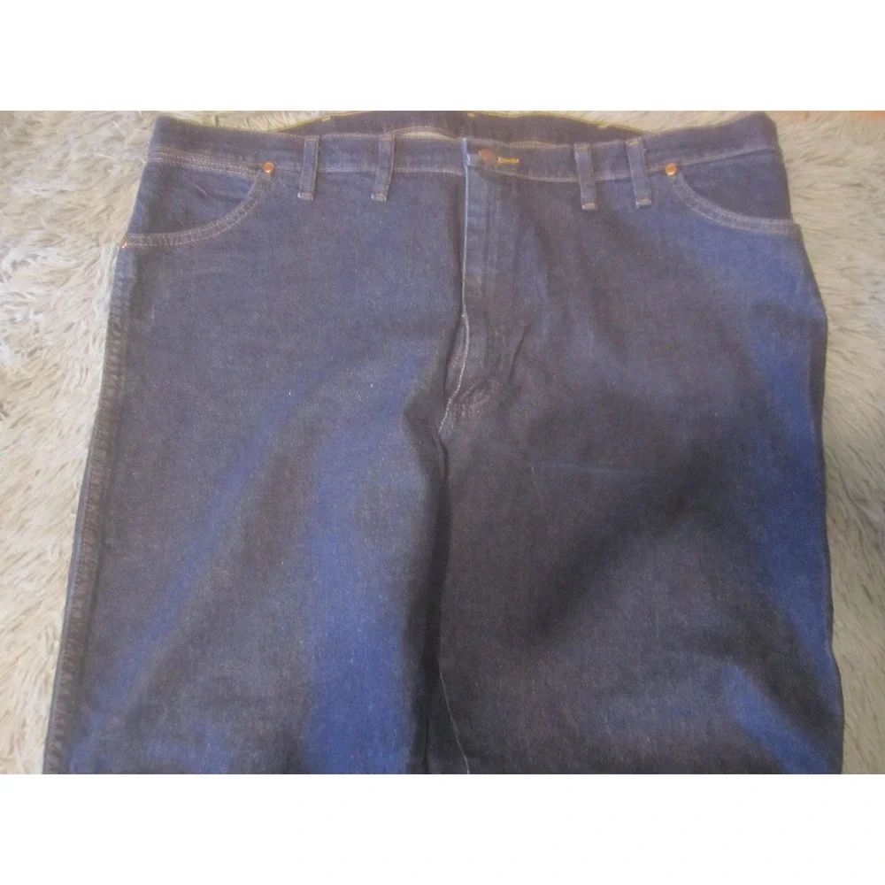 Wrangler Jeans Mens 44x30 Blue Dark Wash Straight Leg Stretch Denim 947STR